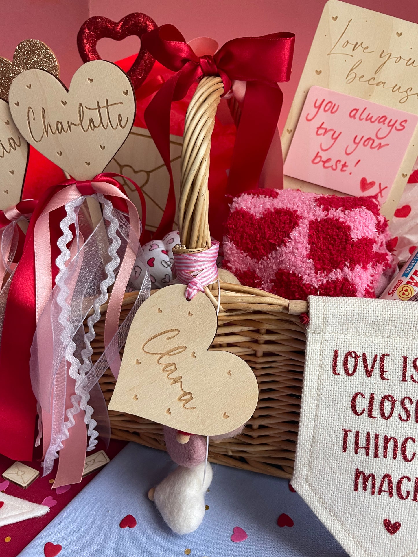 FIVER FRIDAY - Heart gift tags