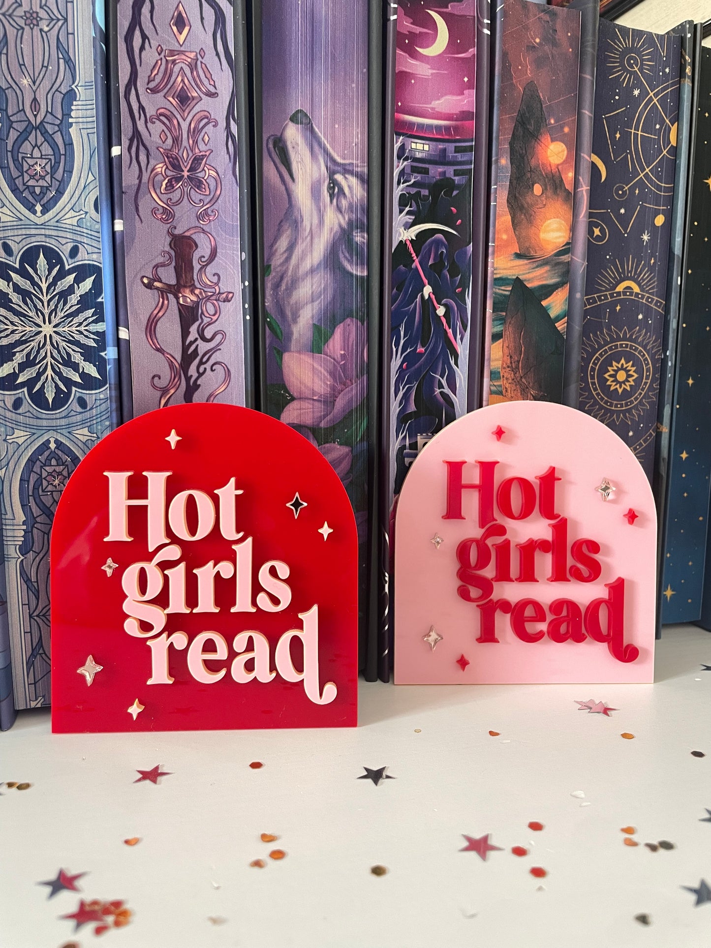 Hot Girls Read ♥️